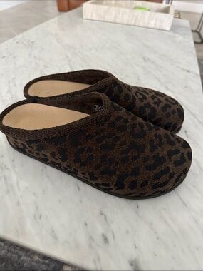Rothy's ReVelvet™ Leopard Slip-On Clogs